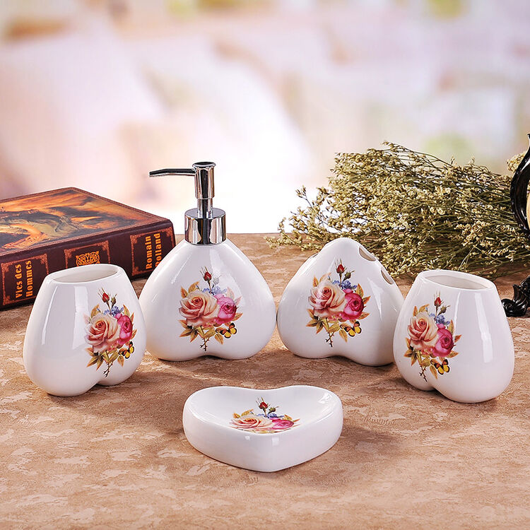 Toiletries kit