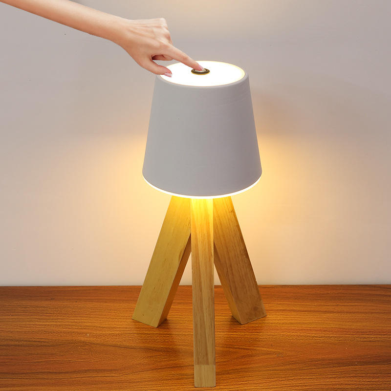 JianBian Wooden Tripod Table Lamp