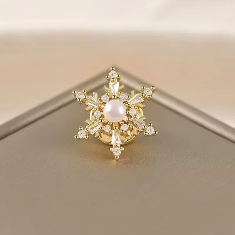Customizable Clothing Pearl Snowflake Badge Brooch