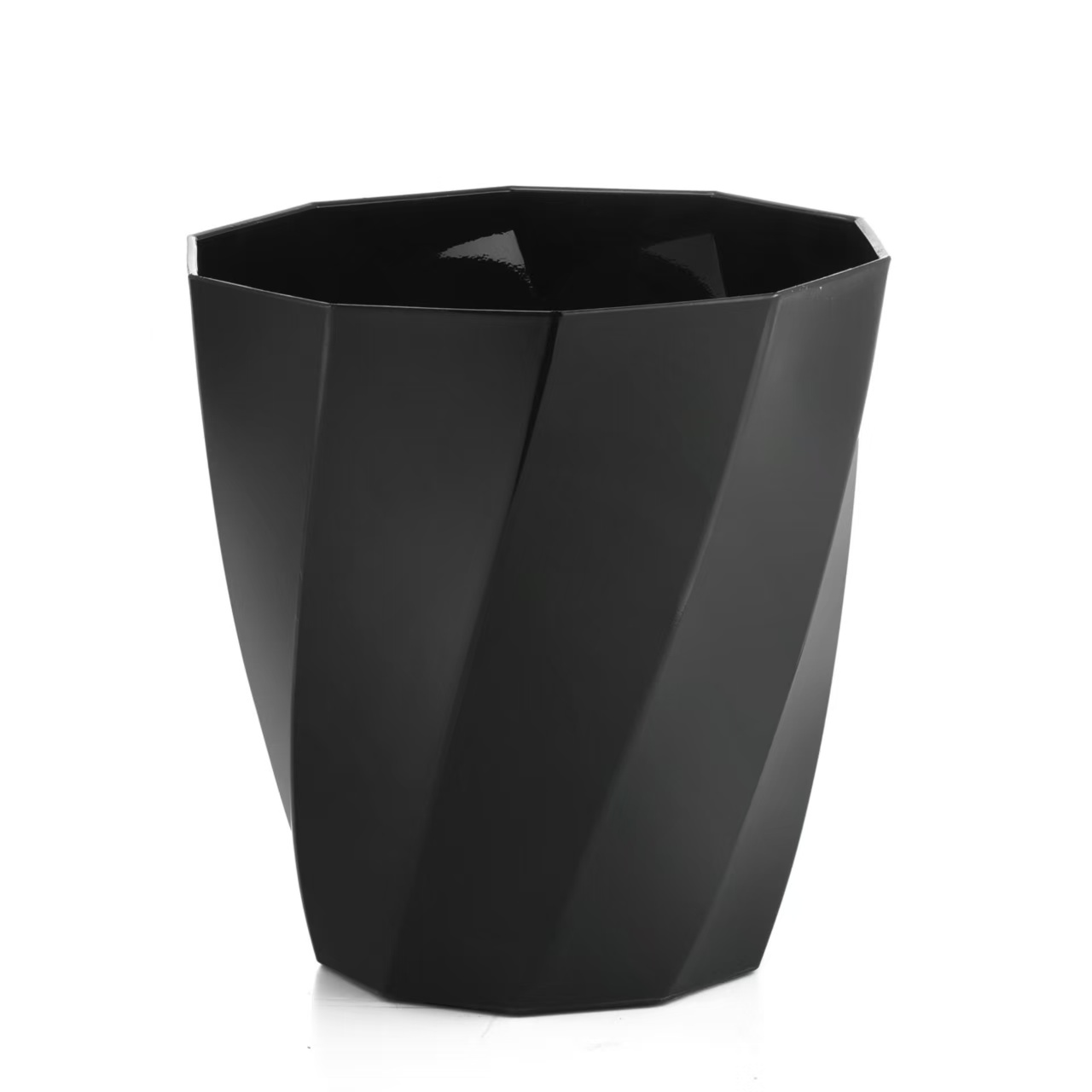 Simple plastic vase