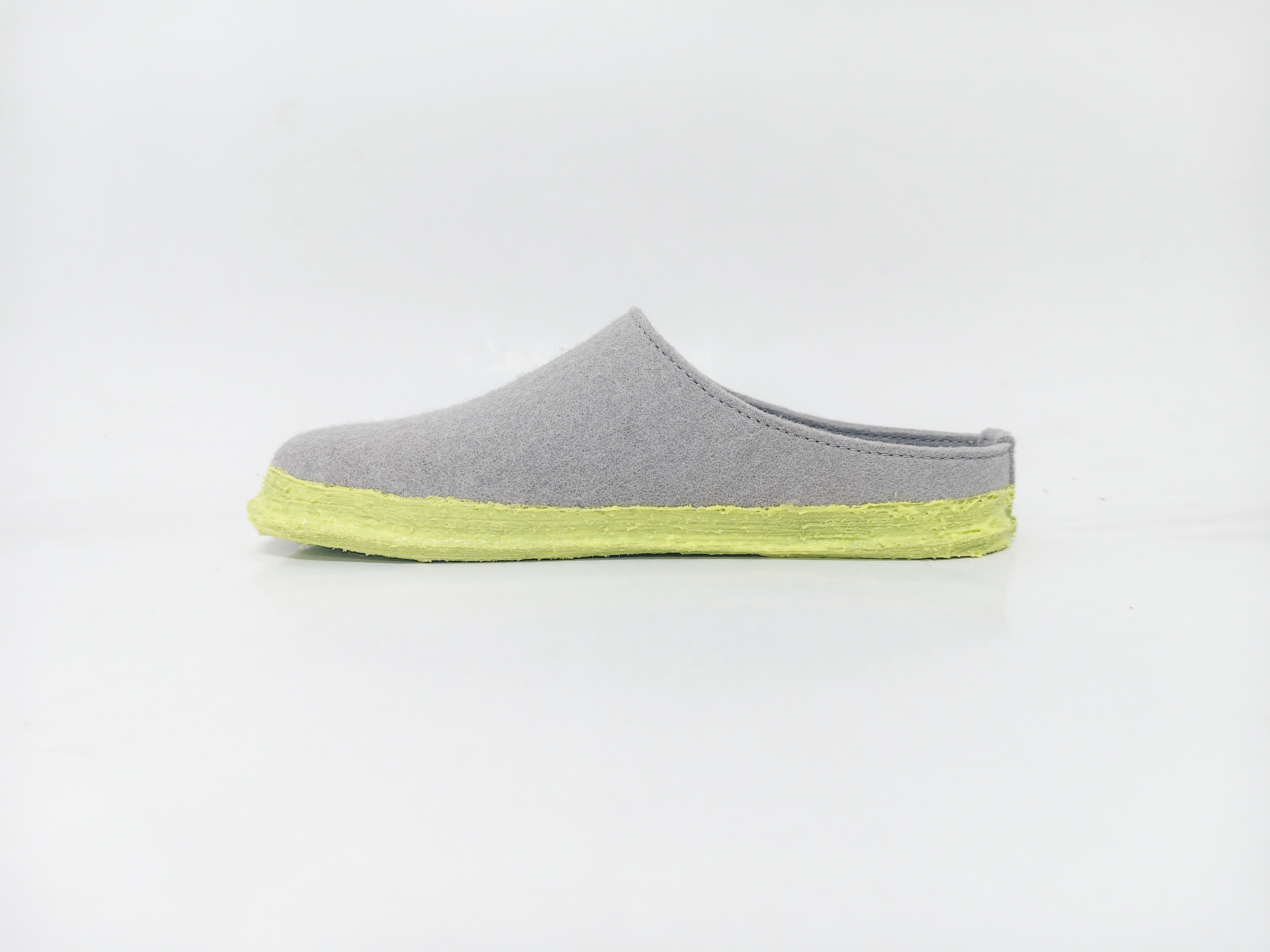 Wool felt indoor slippers