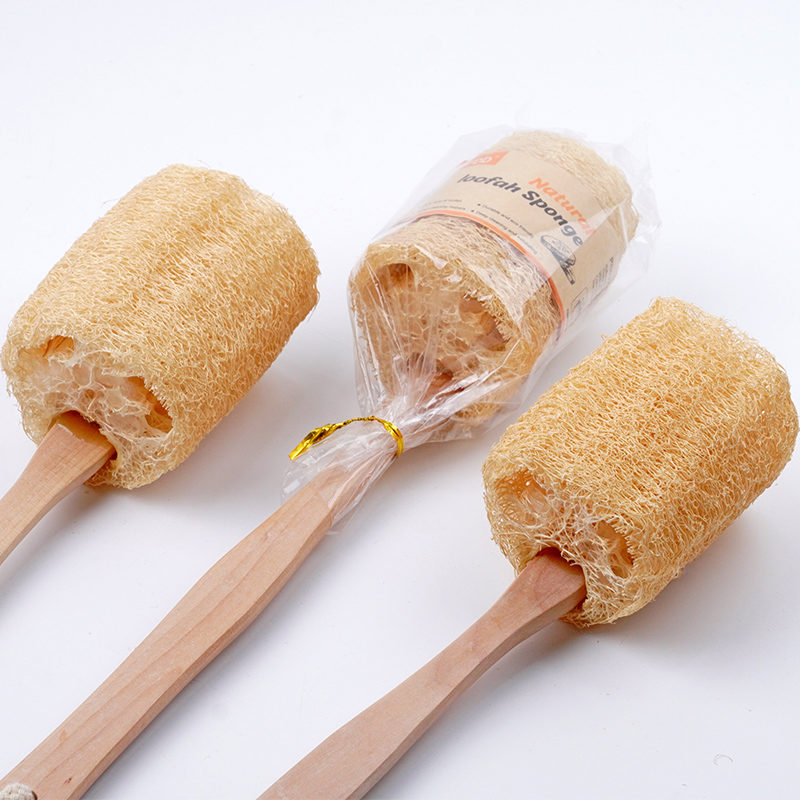 Soft loofah with wooden handle