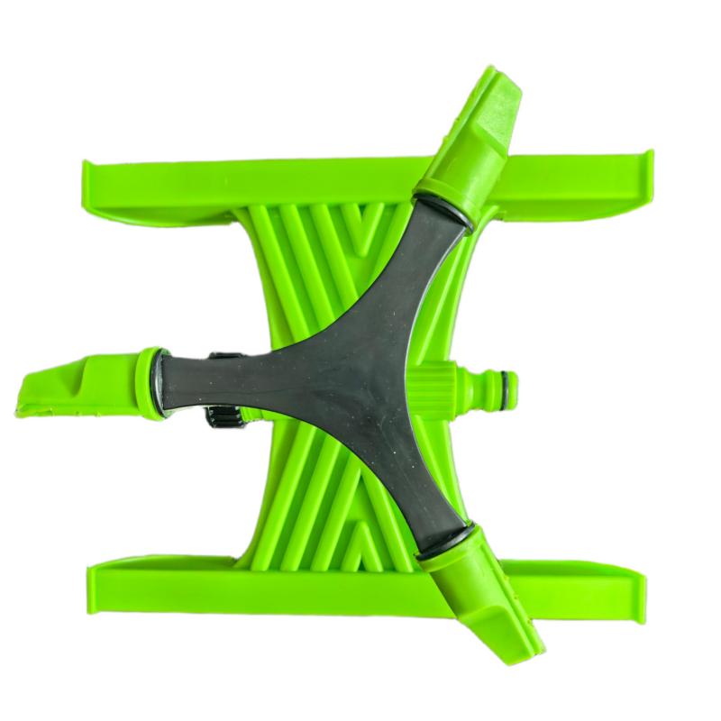 Triangular Rotation Sprinkler with Plastic Tray