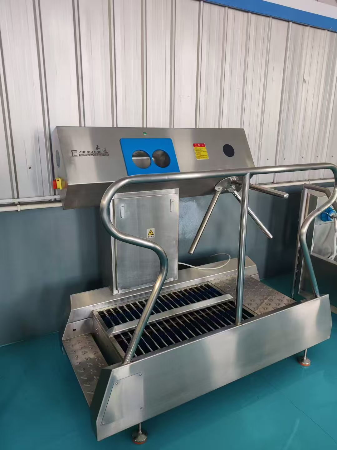Boot Washing Machine with Cleaning Function
