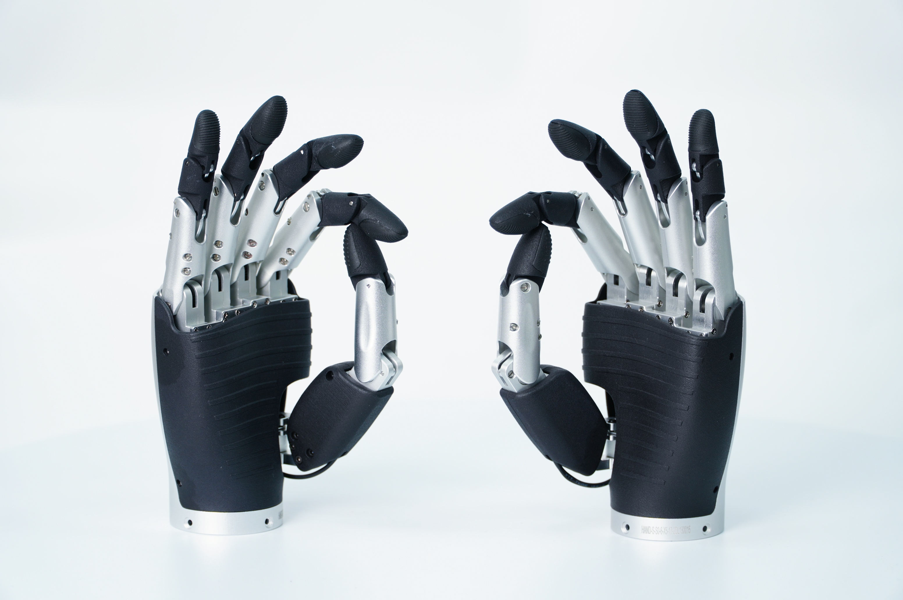 Intelligent bionic hand