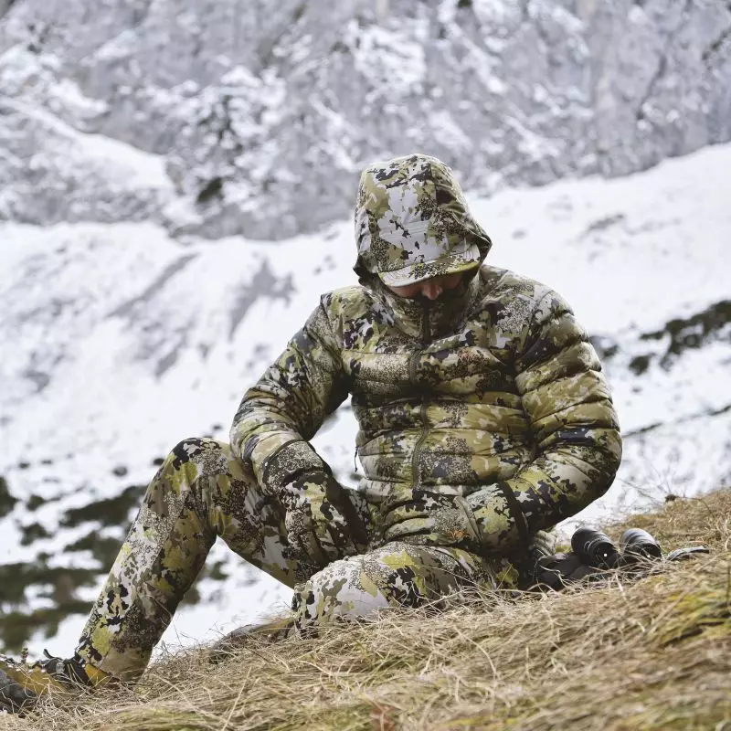 Camouflage hunting suit