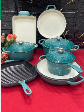 Cast iron cookware sets