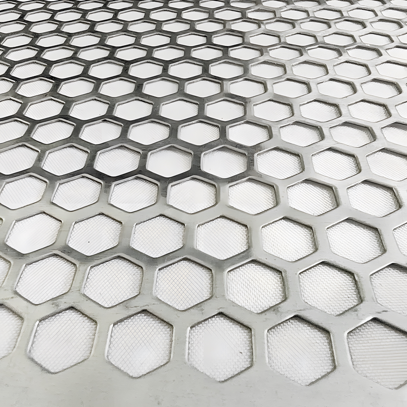 Perforated Metal Sheet with Punching Holes for Decoration and Filtration