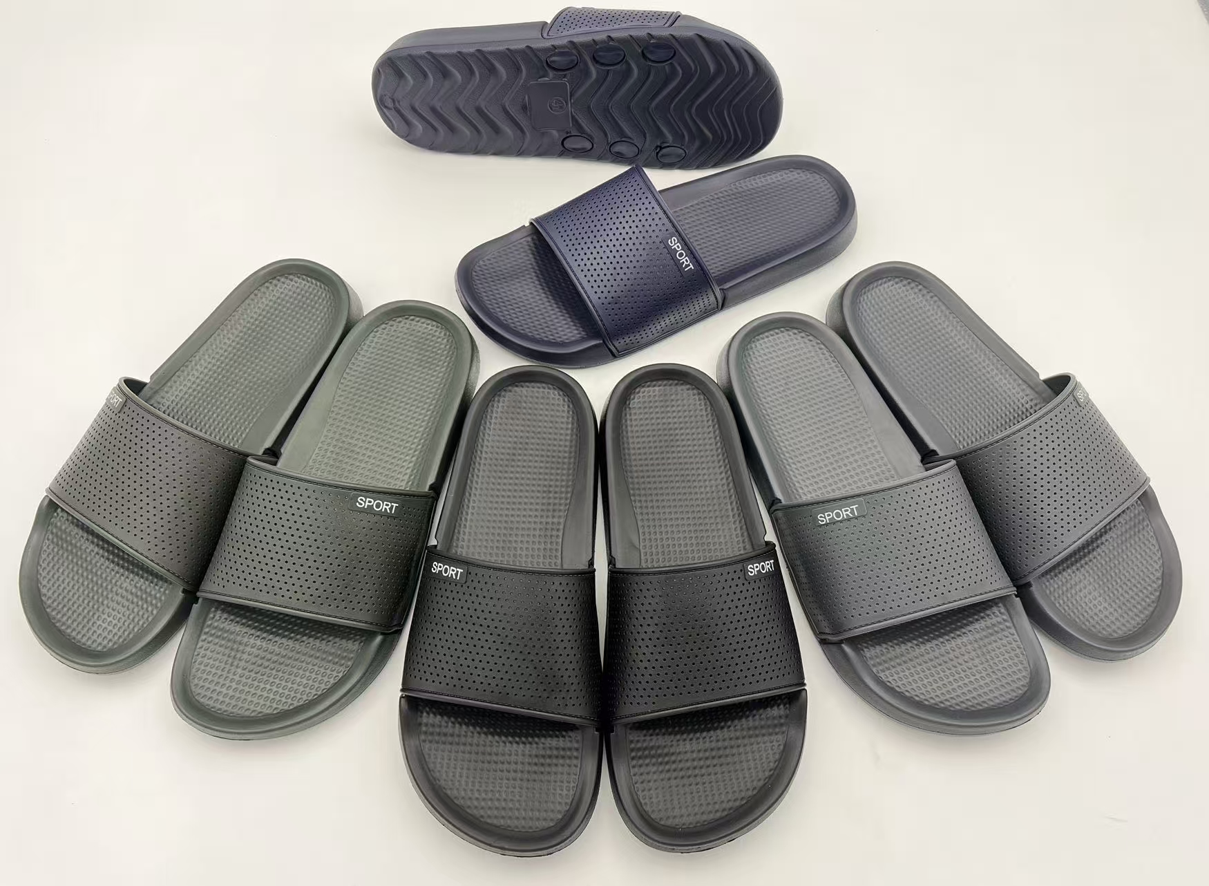 Slippers for men