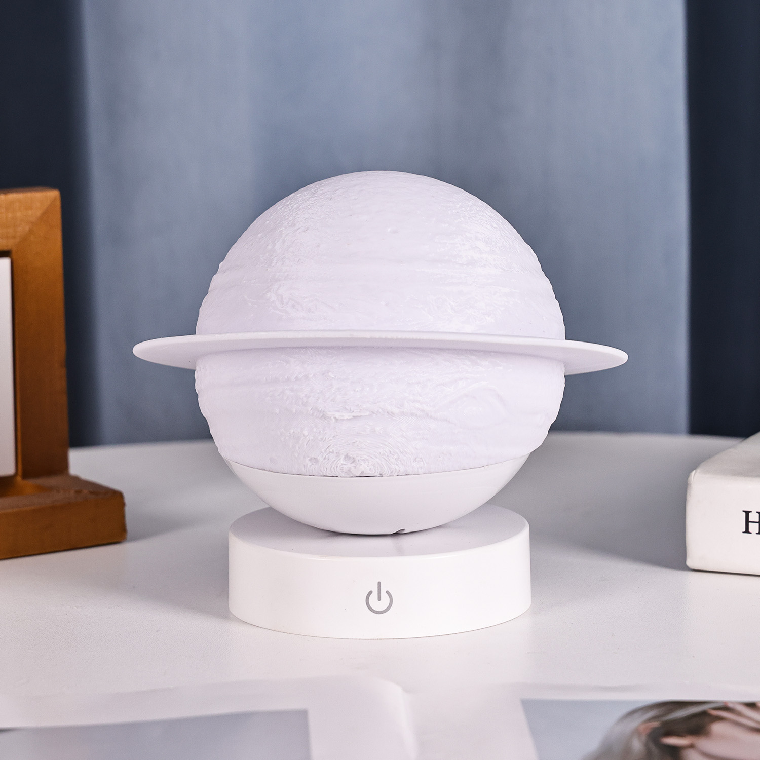 table lamp，moon light