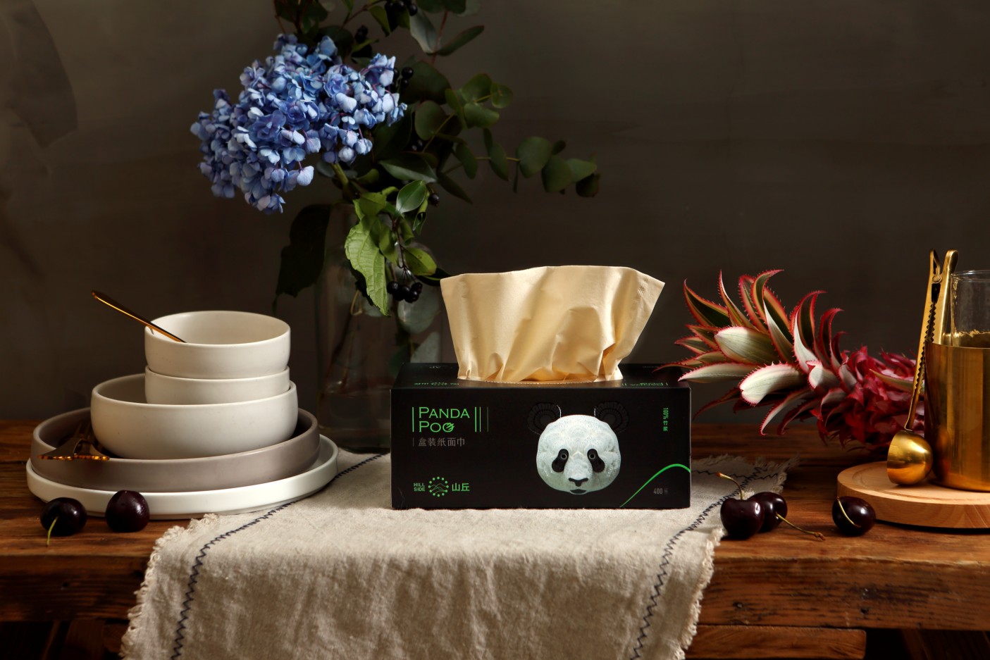 Bamboo pulp pull-out facial tissues