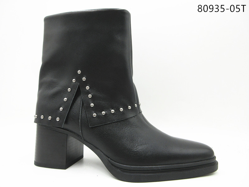 ladyboots