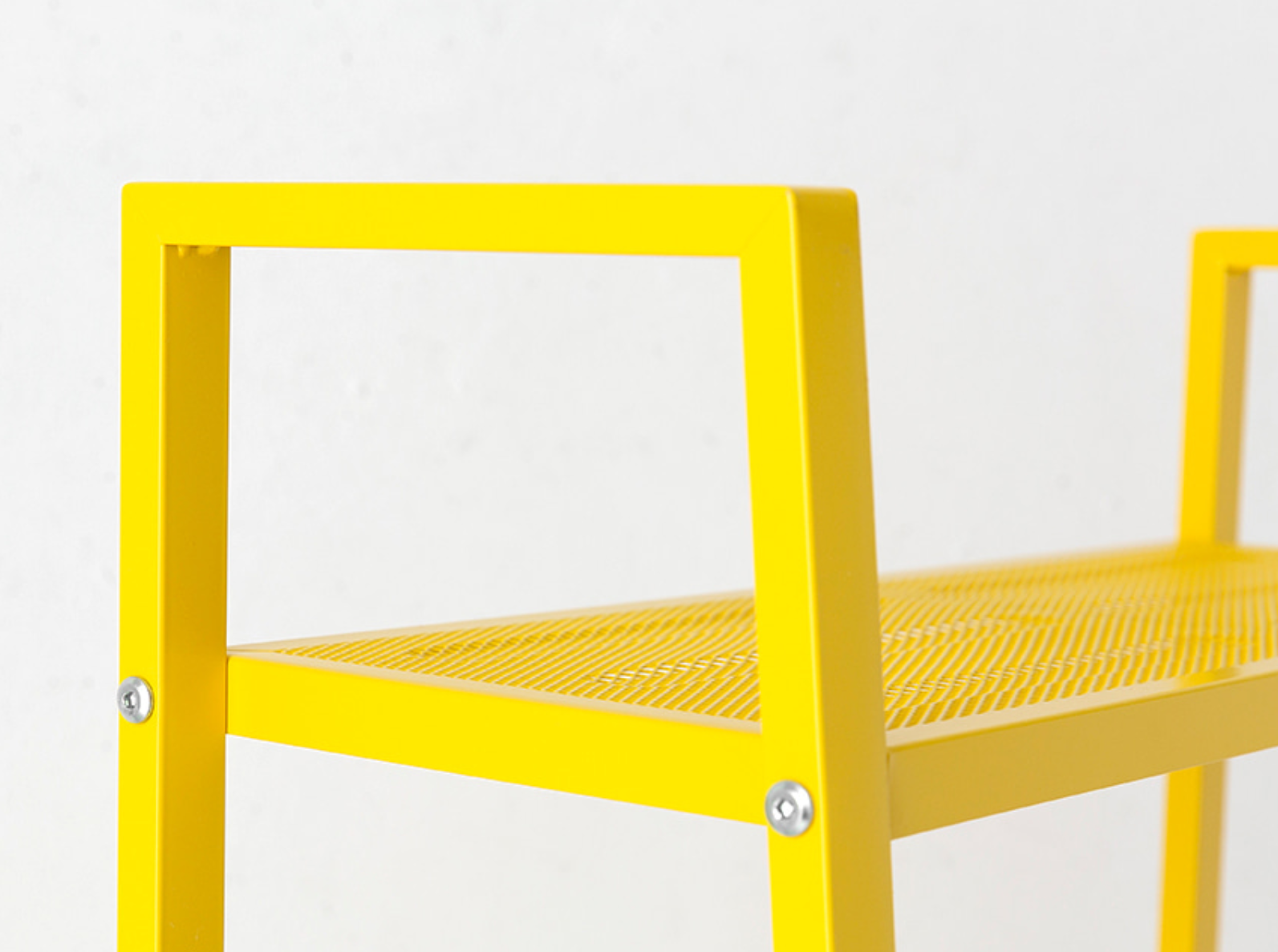 600 wide two-layer mesh storage rack