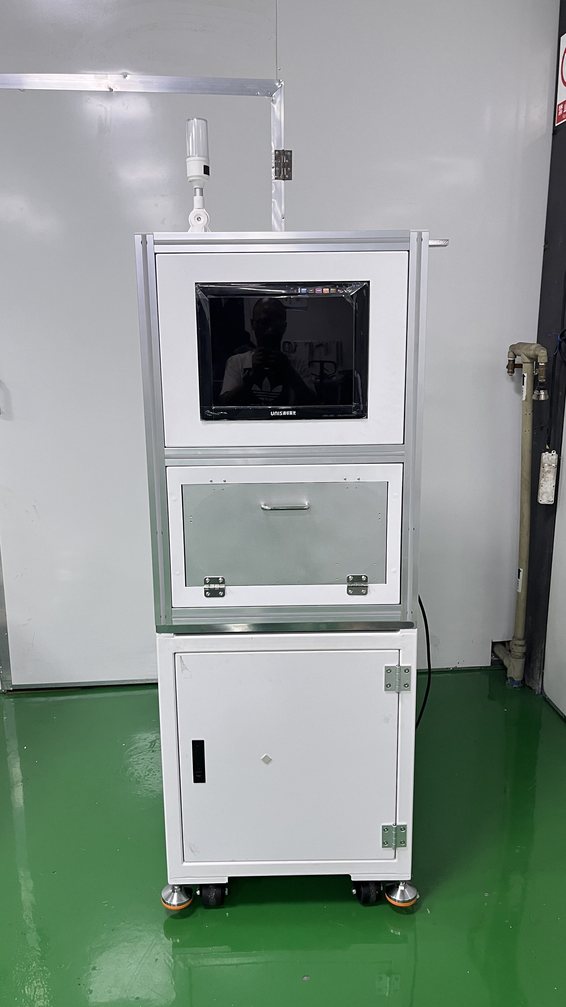 Intelligent detection equipment for stamping terminal