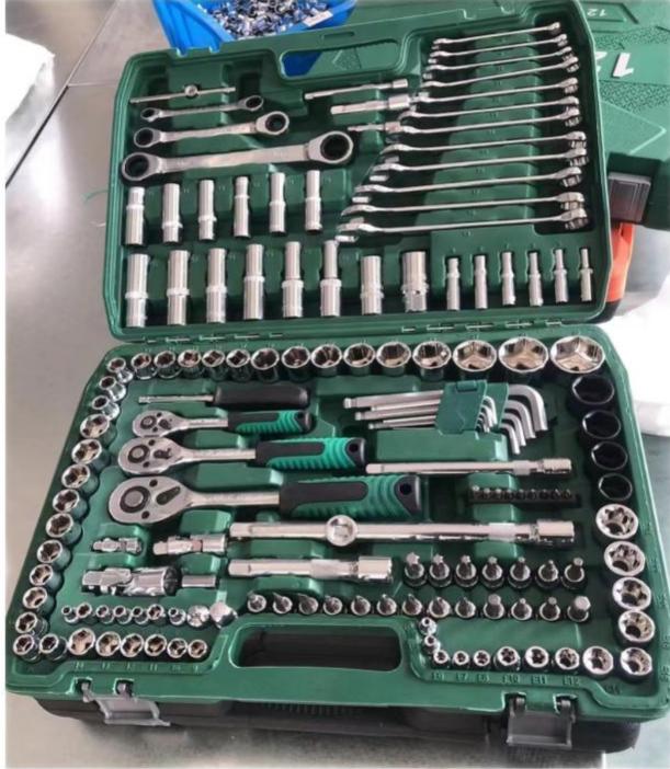 151 sets of auto repair tools