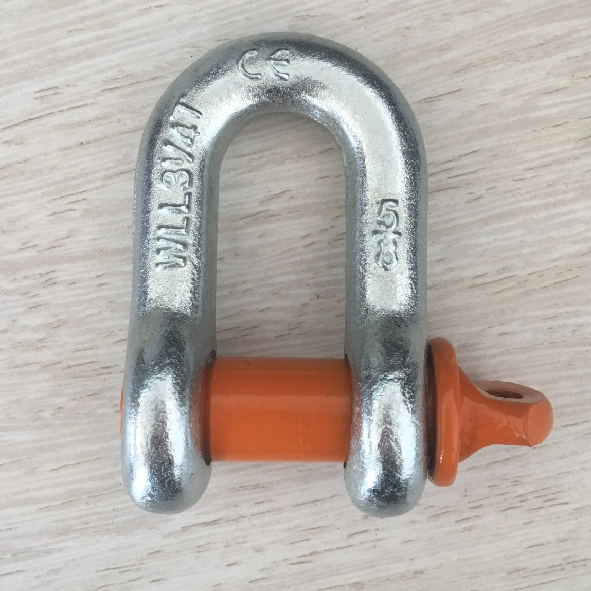 G210 Shackle Red Color