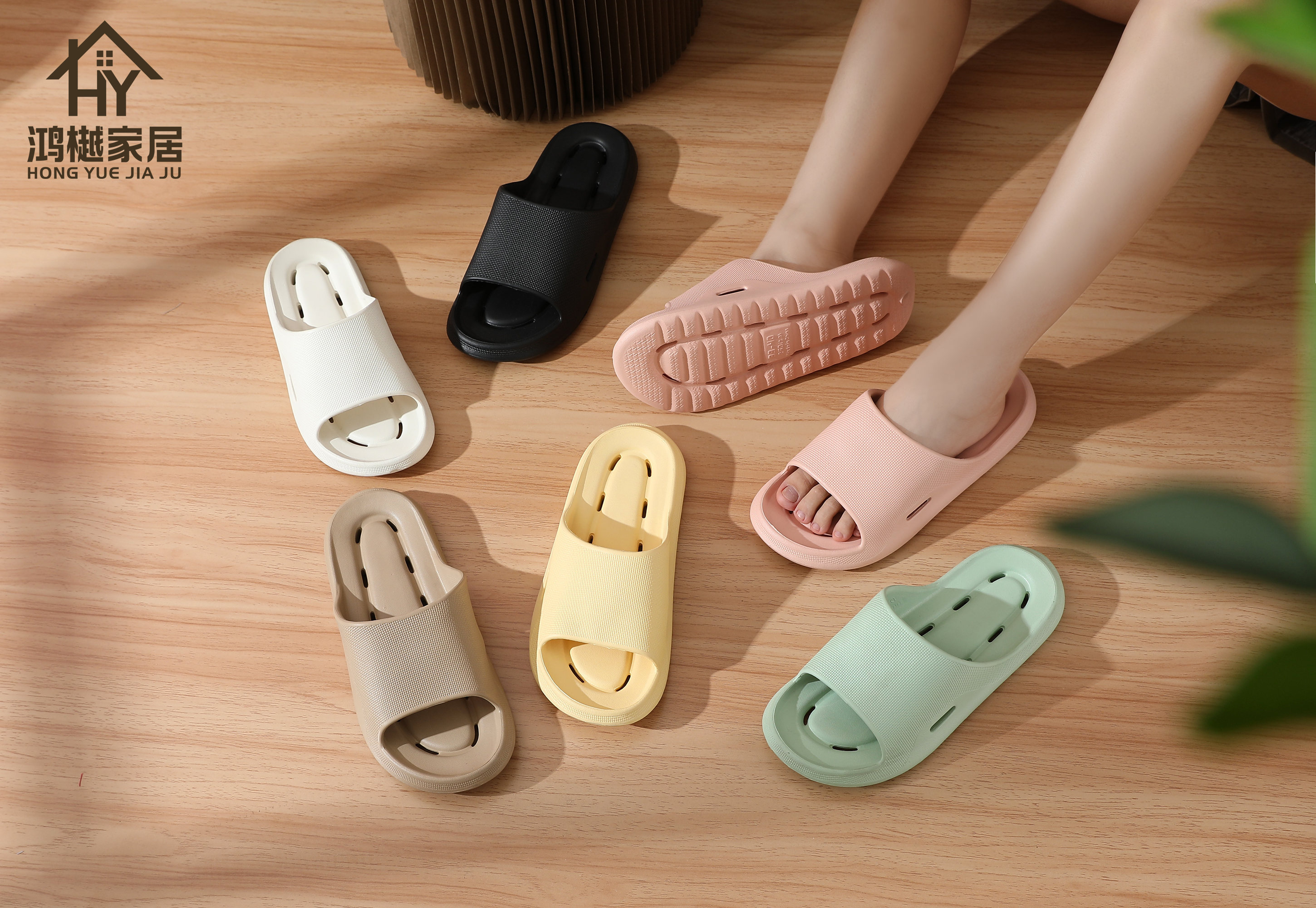 Ladies' slippers