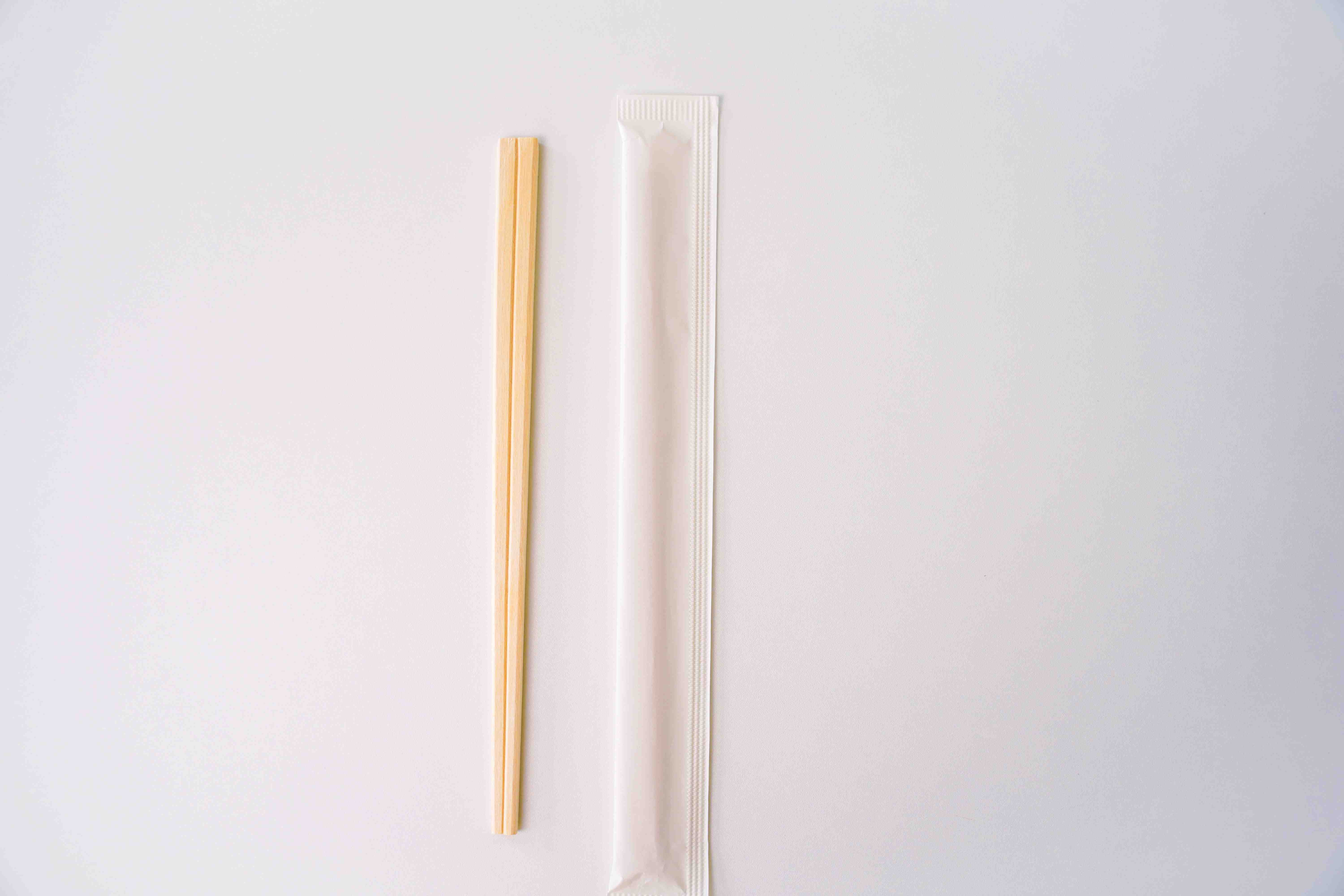 Disposable wooden chopsticks