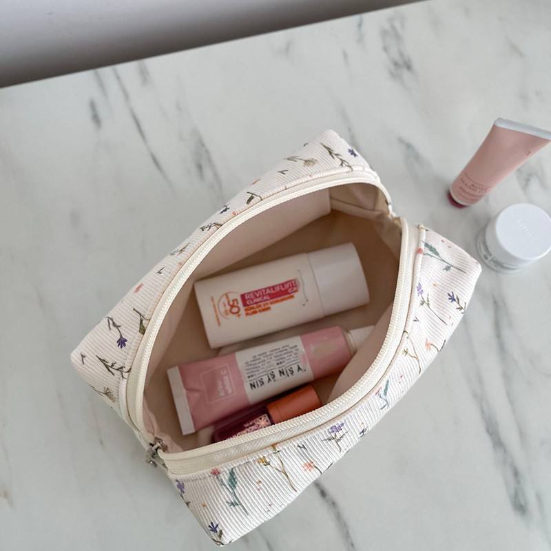 Custom Printed Fabric Soft Cotton Cosmetic Pouch Organizer Quilted Floral Pattern Cotton Makeup Bags