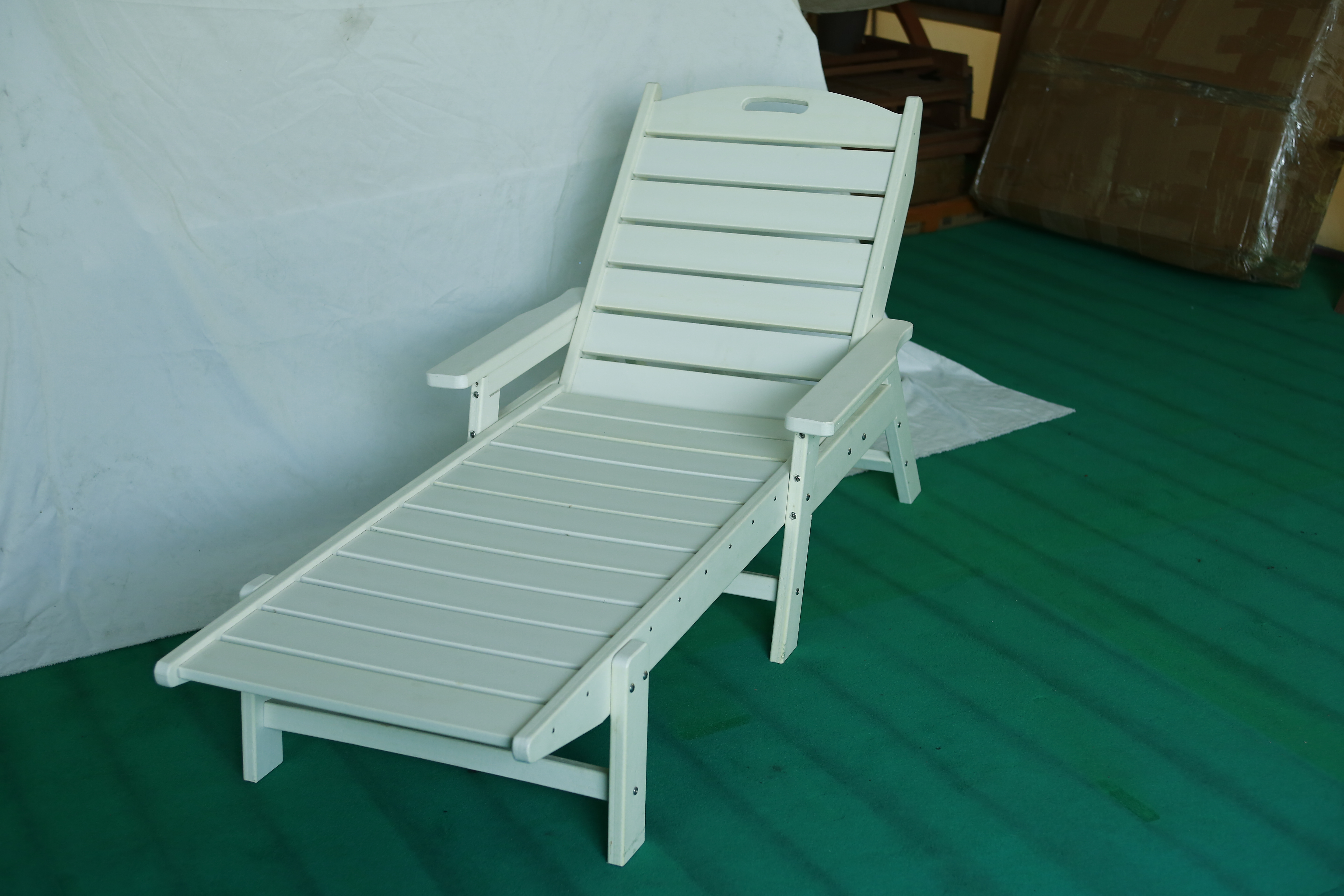 Chaise Lounge
