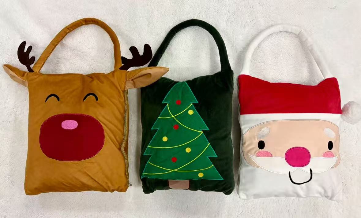 Christmas-Themed 2-in-1 Pillow Blanket