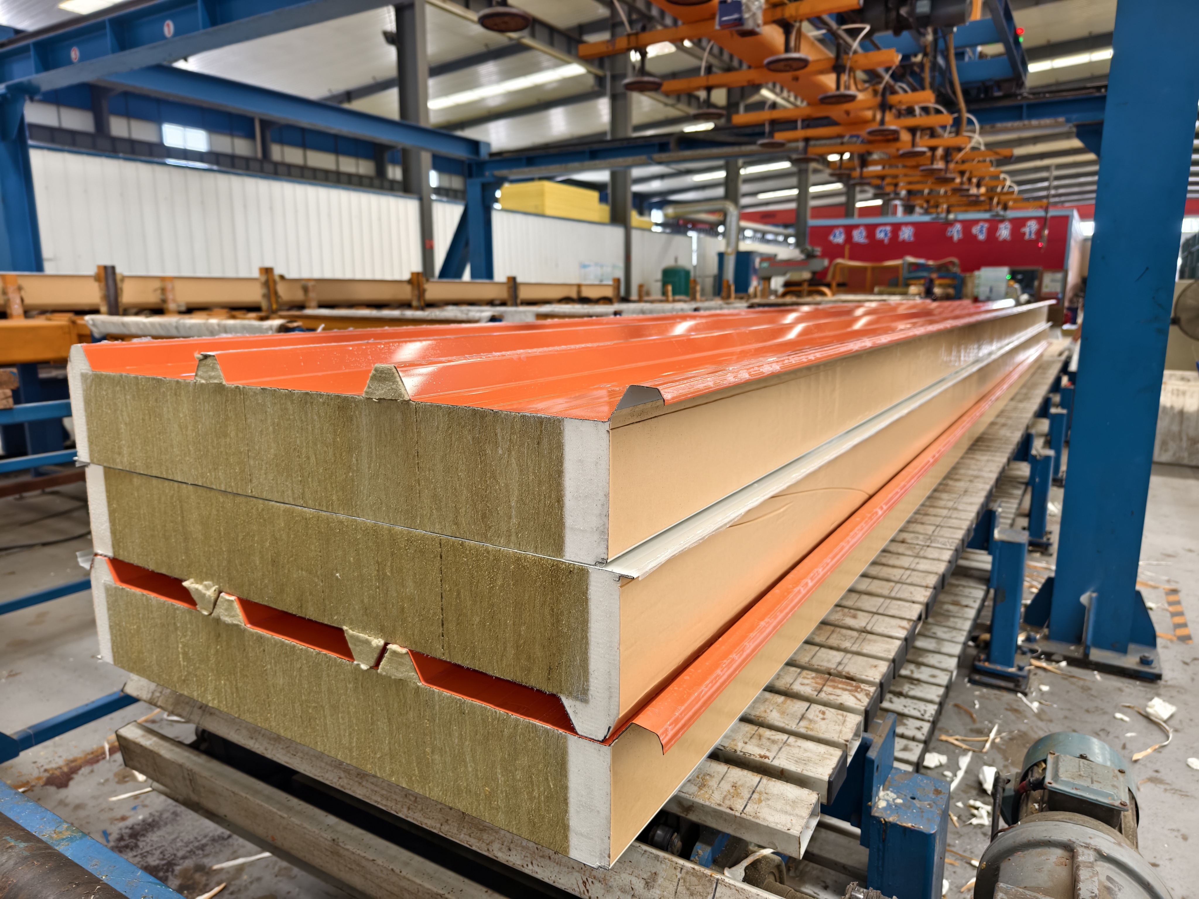Sandwich panel