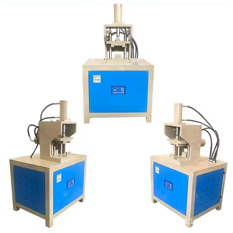 Pipe notching machine