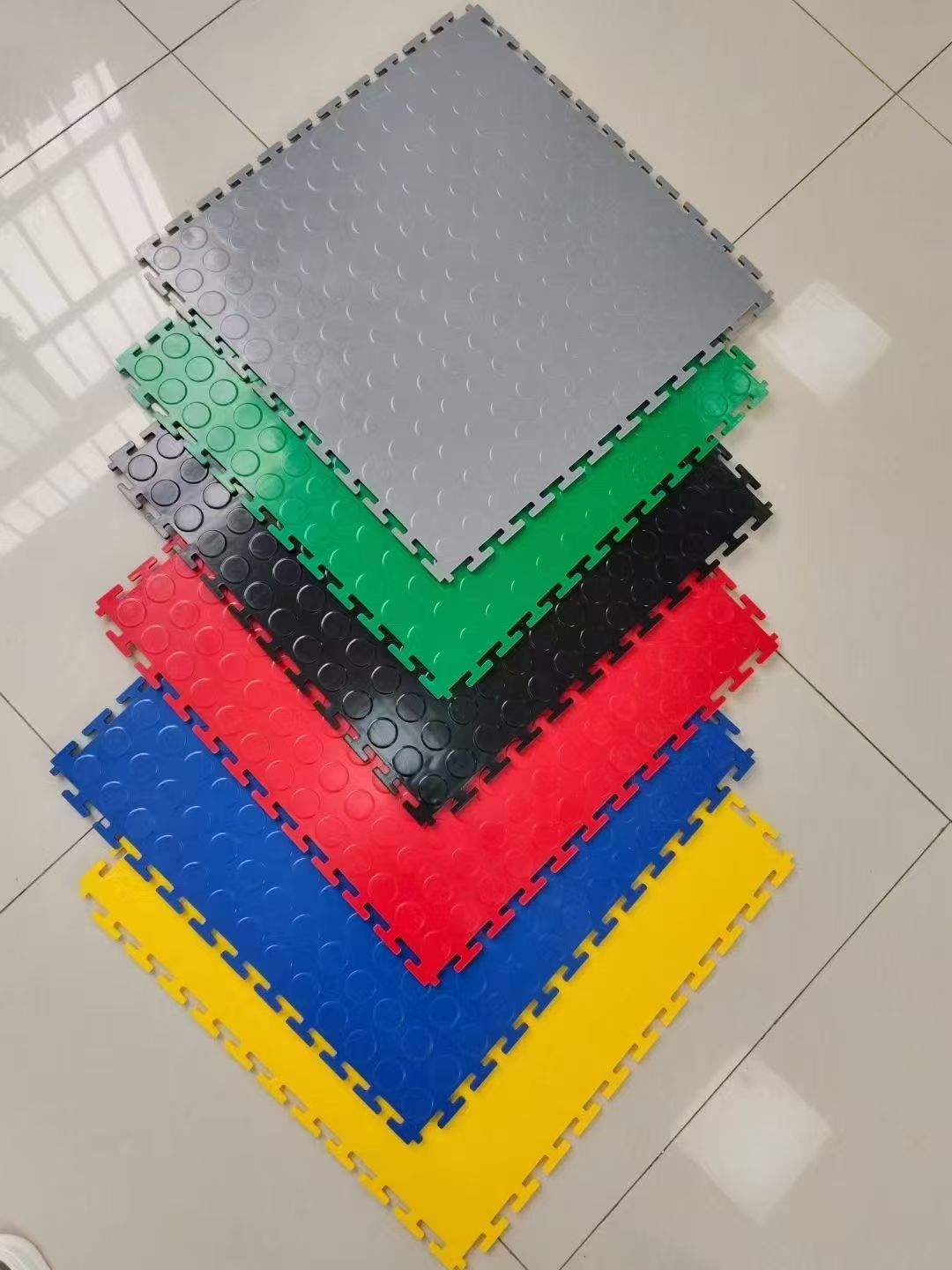 Interlocking PVC Solid Floor Tile