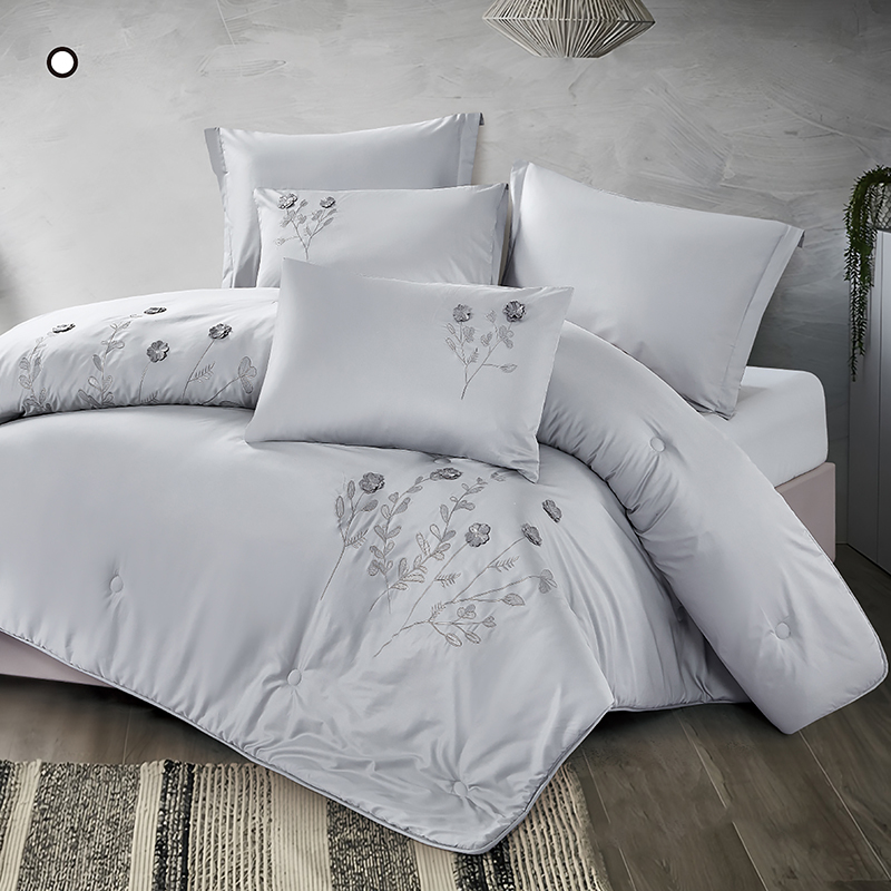 Comforter set