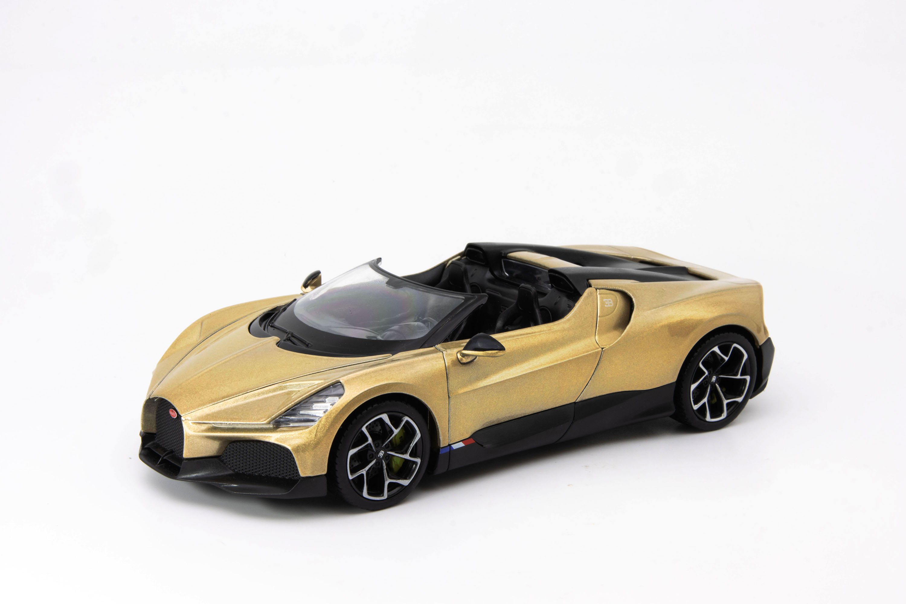 1:24 BUGATTI W16 MISTRAL | WELLY (Scaled Model/Toy Car/Diecast Car/Miniature)