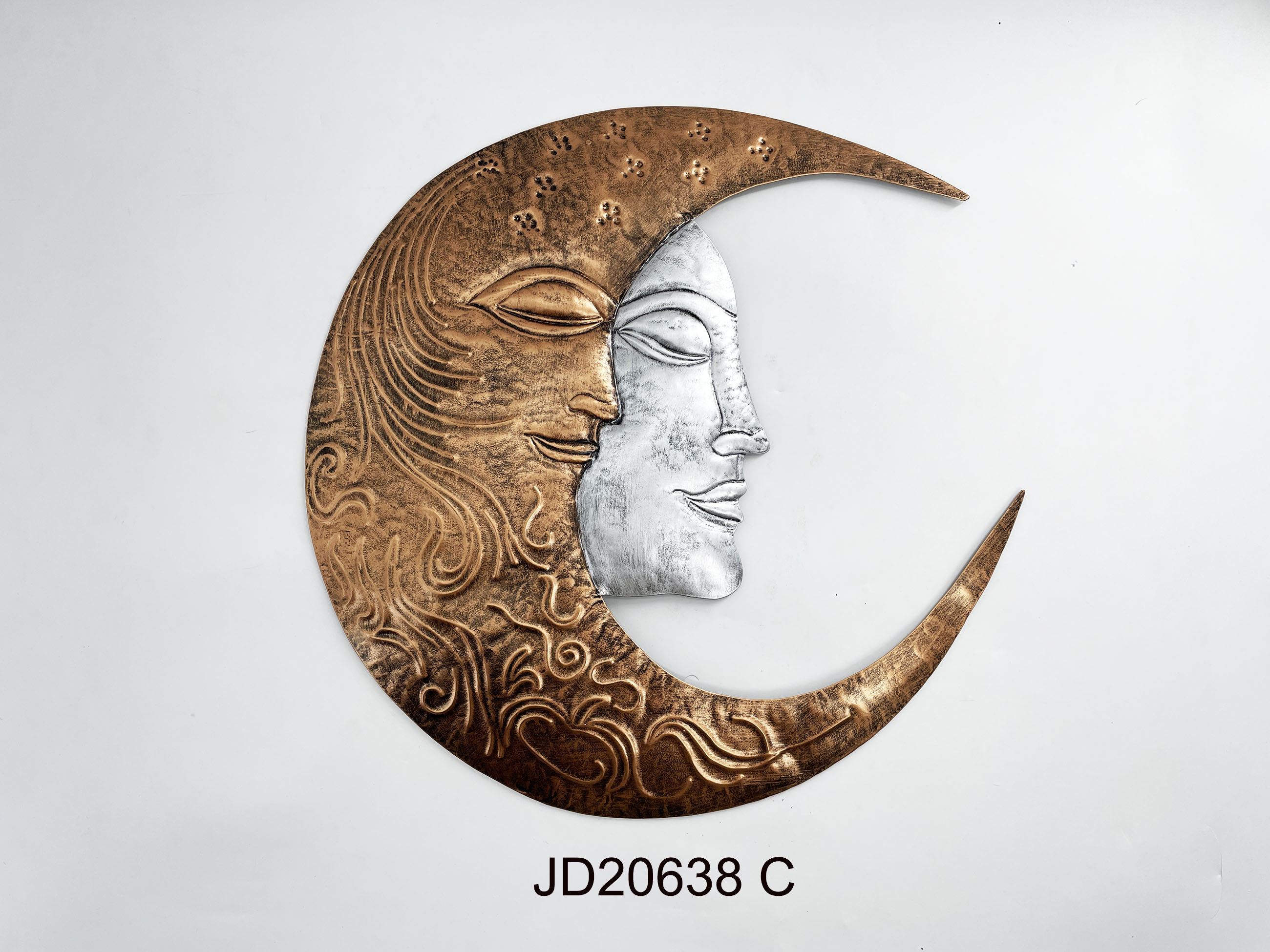 Metal Moon wall decor.