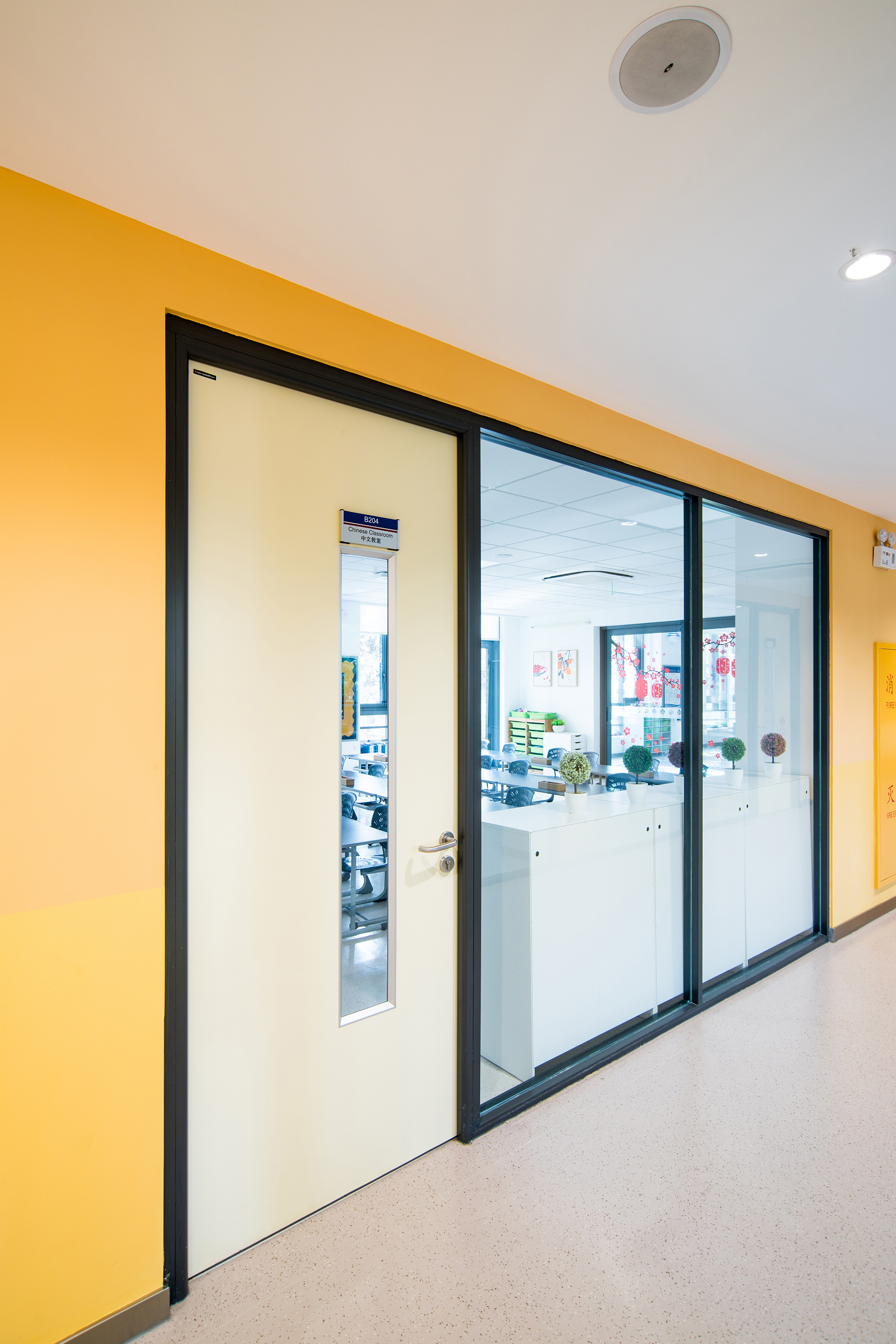 Mörsdekor steel swing door