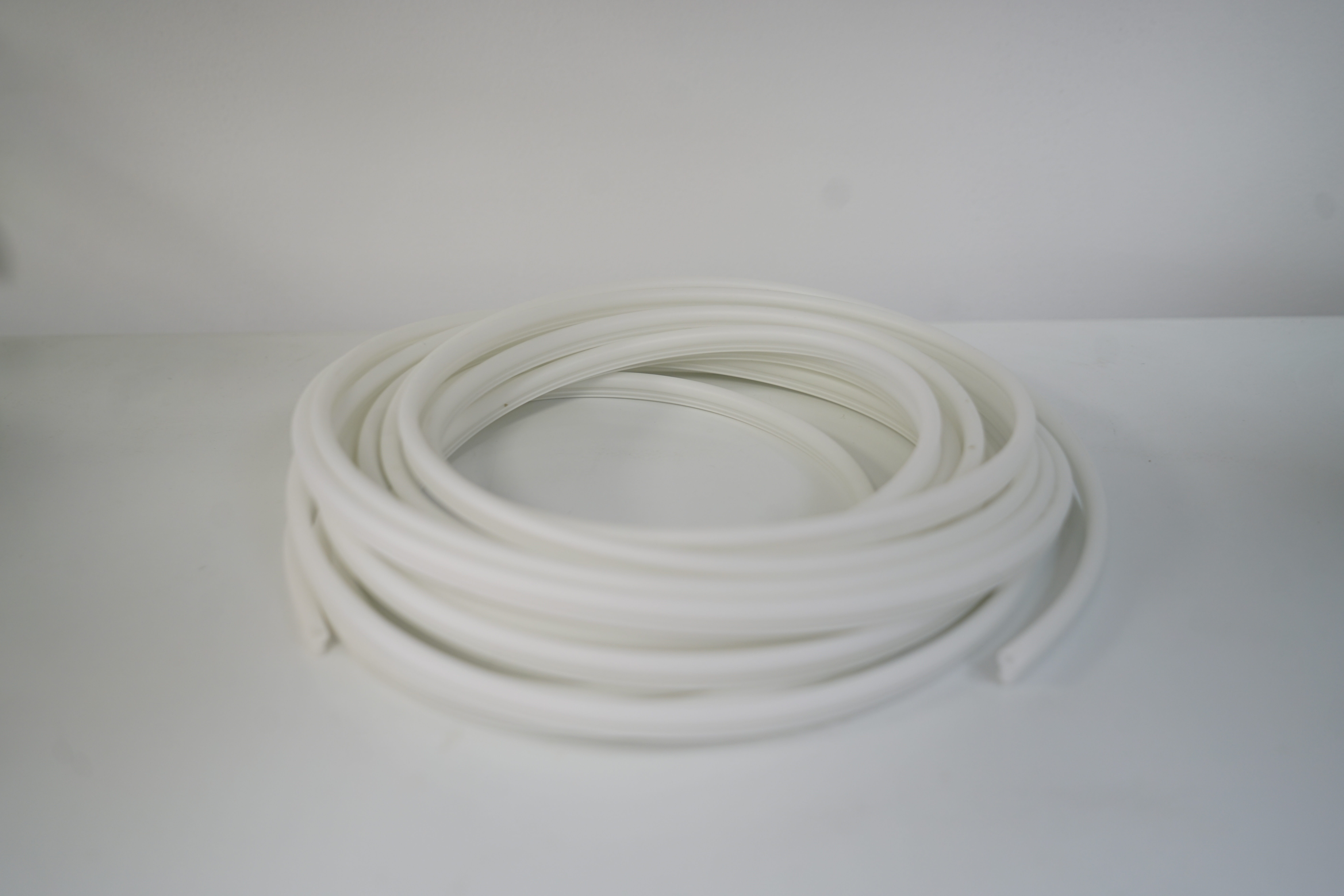 TPE sealing strip