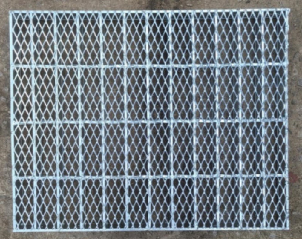 Wire mesh steel grating