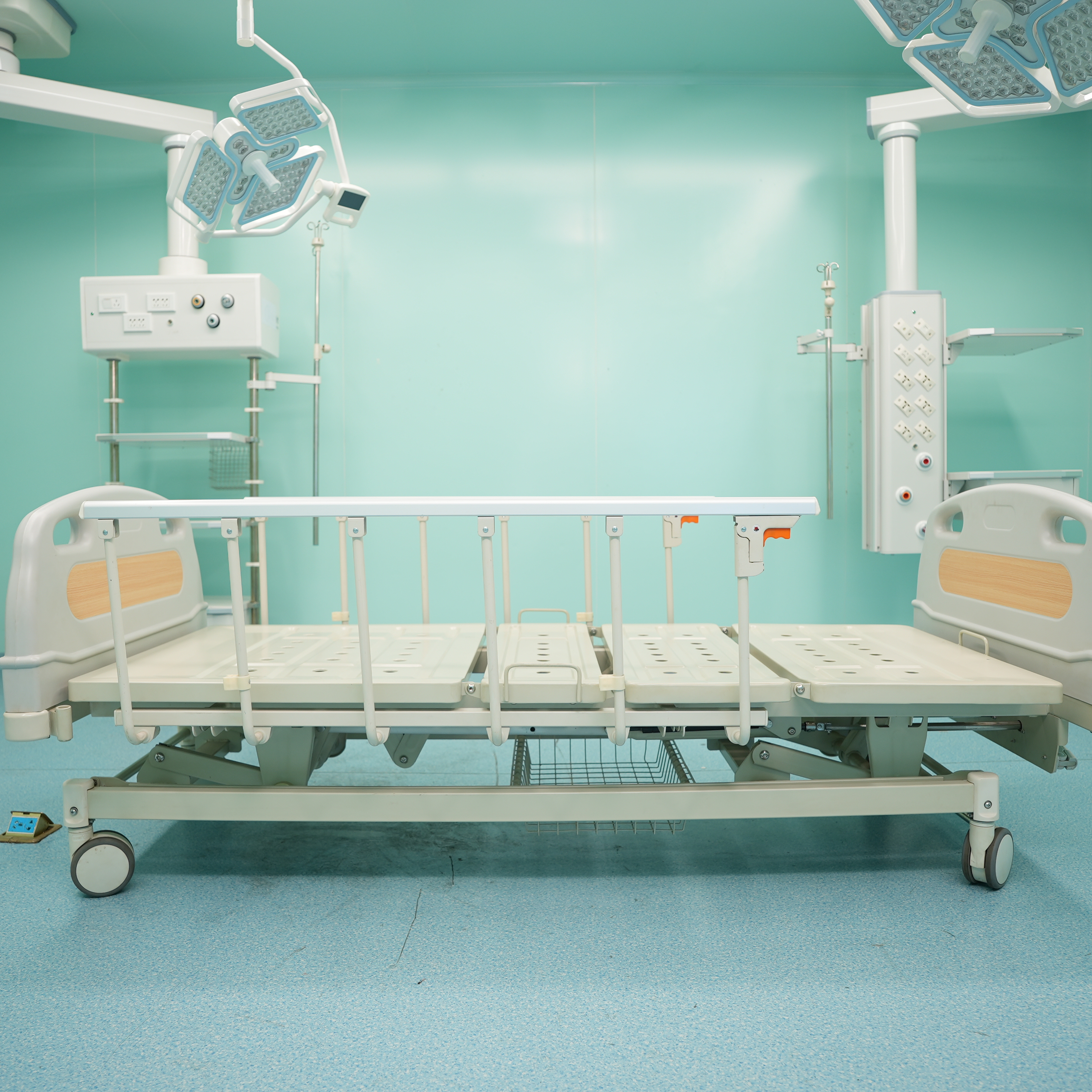 Manual Three Crank Hospital Bed 3 Function Adjustable Medical Nursing Bed with Side Rails