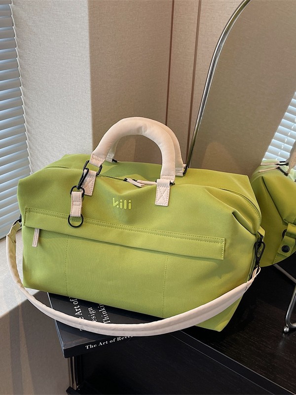 Lightweight, Simple, Large-Capacity Gym & Travel Bag