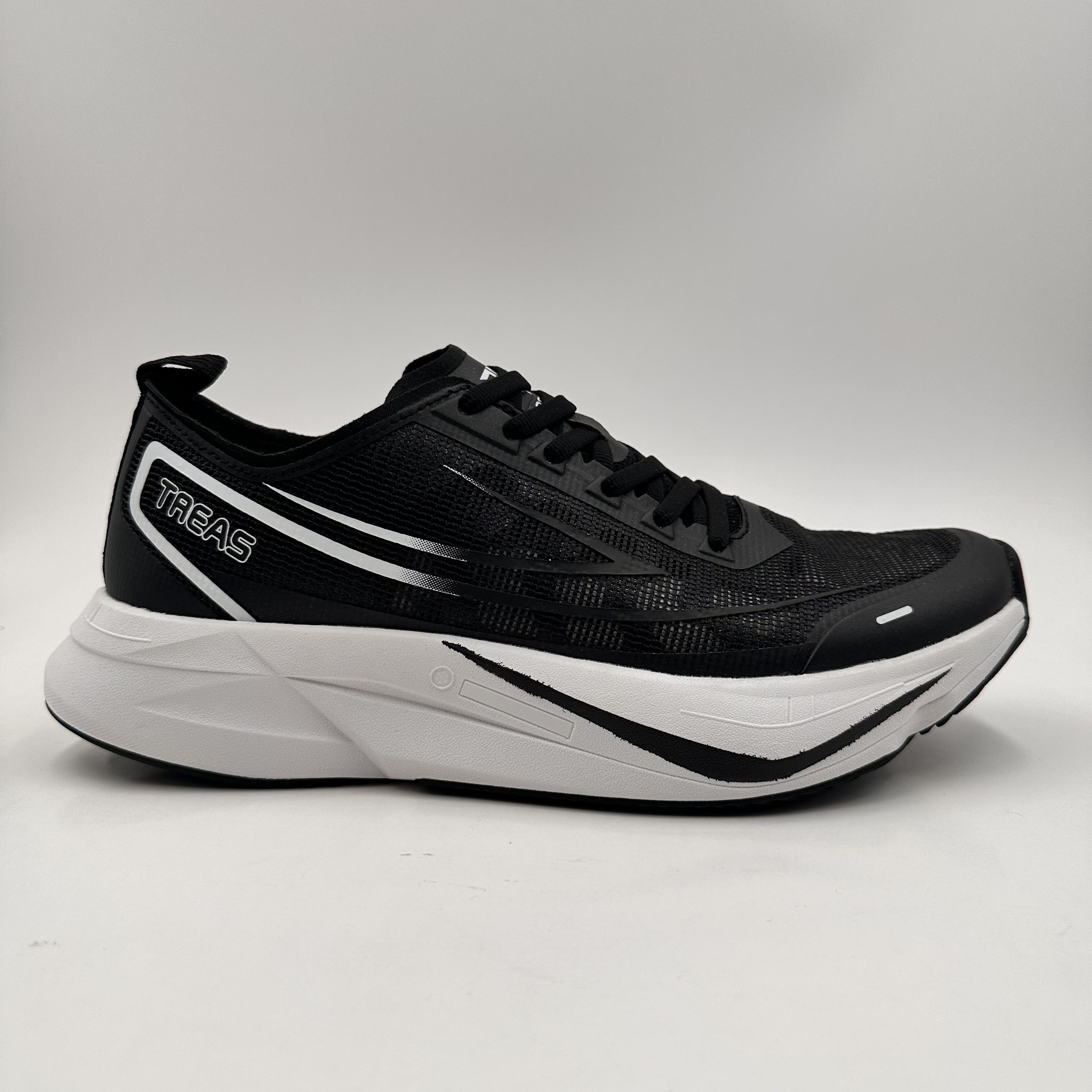 Training shoe