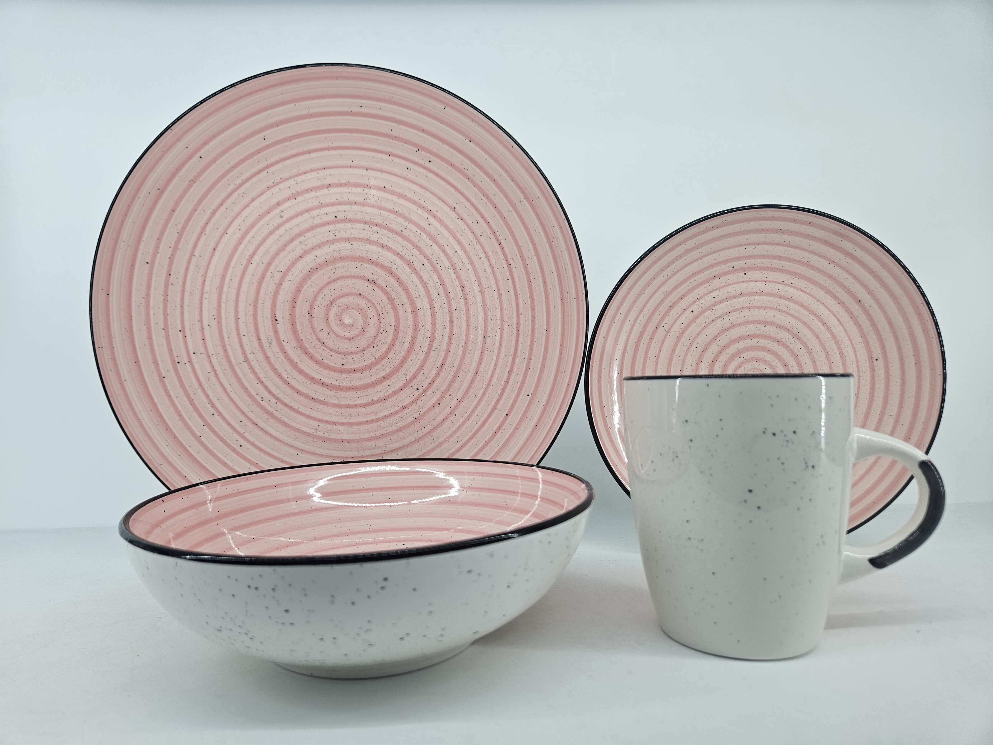 NEW 16pcs Stonewqare Handpainted Dinner Set With Golden Rim
