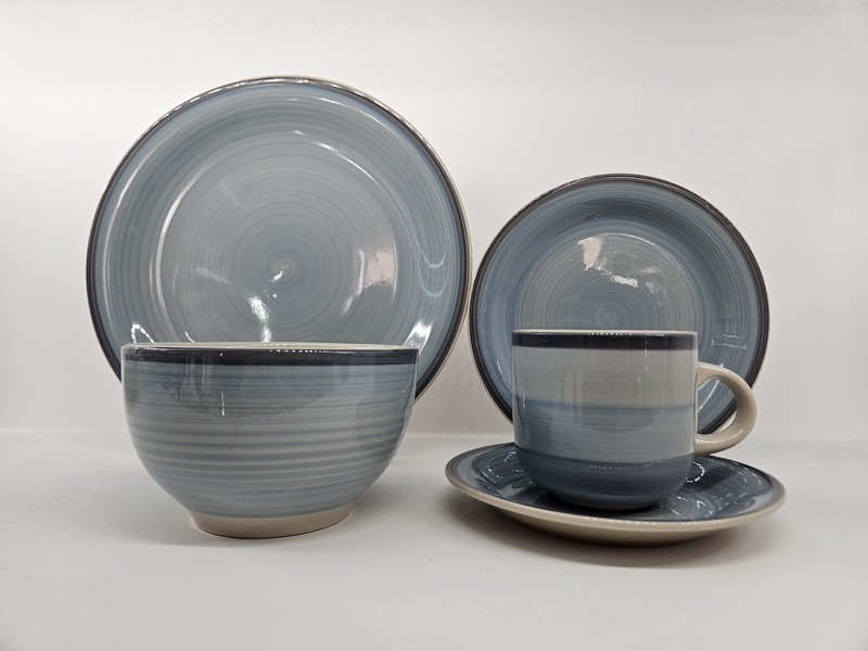 NEW 30pcs Stonewqare Handpainted Dinner Set With Golden Rim