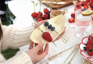 Disposable wooden boat, wooden cup