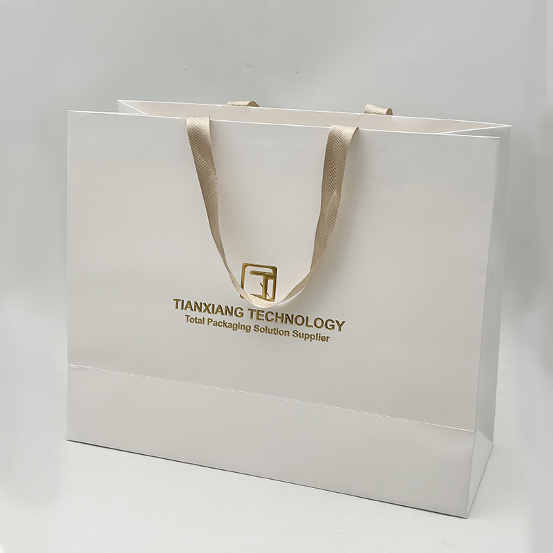 Luxurious custom hot stamping eco-friendly recycled gift paper bags