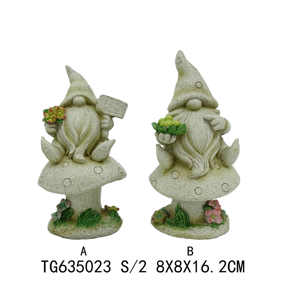 Polyresin garden decor