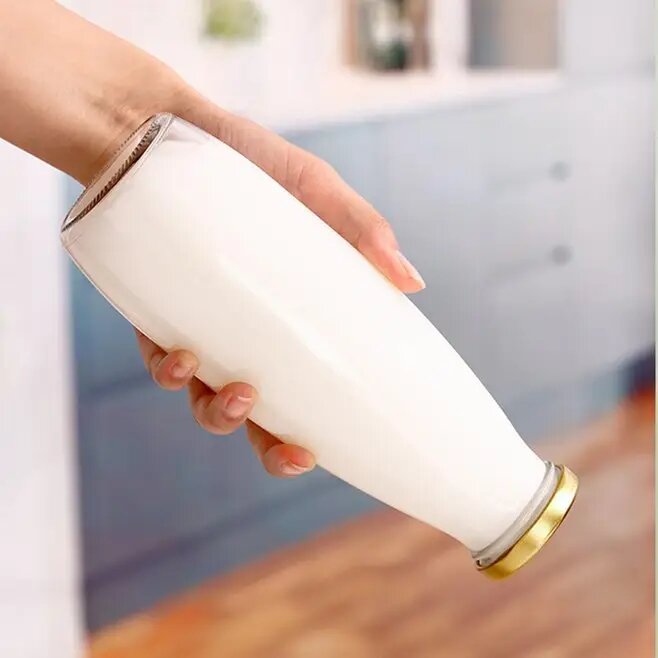 Large capacity beverage bottles, fruit wine, milk, and separate bottles
