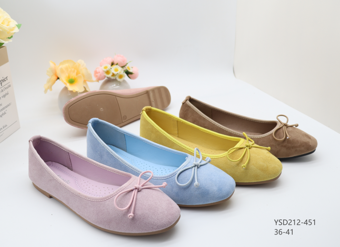 Flat soled shoes
