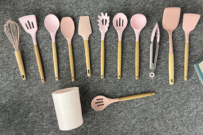 12-piece silicone kitchen utensil set