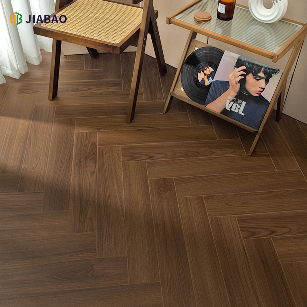 Low Price Laminated Flooring, High-density Wood Grain Laminated Flooring