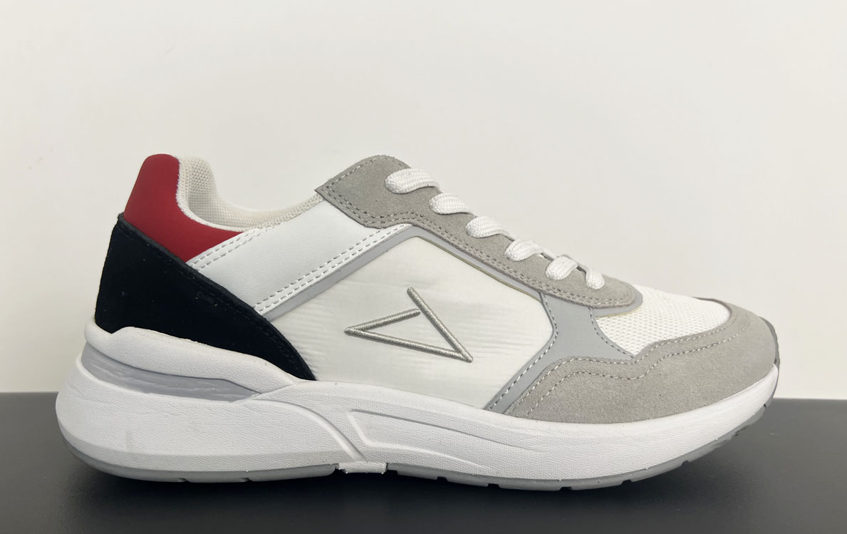 Casual shoes