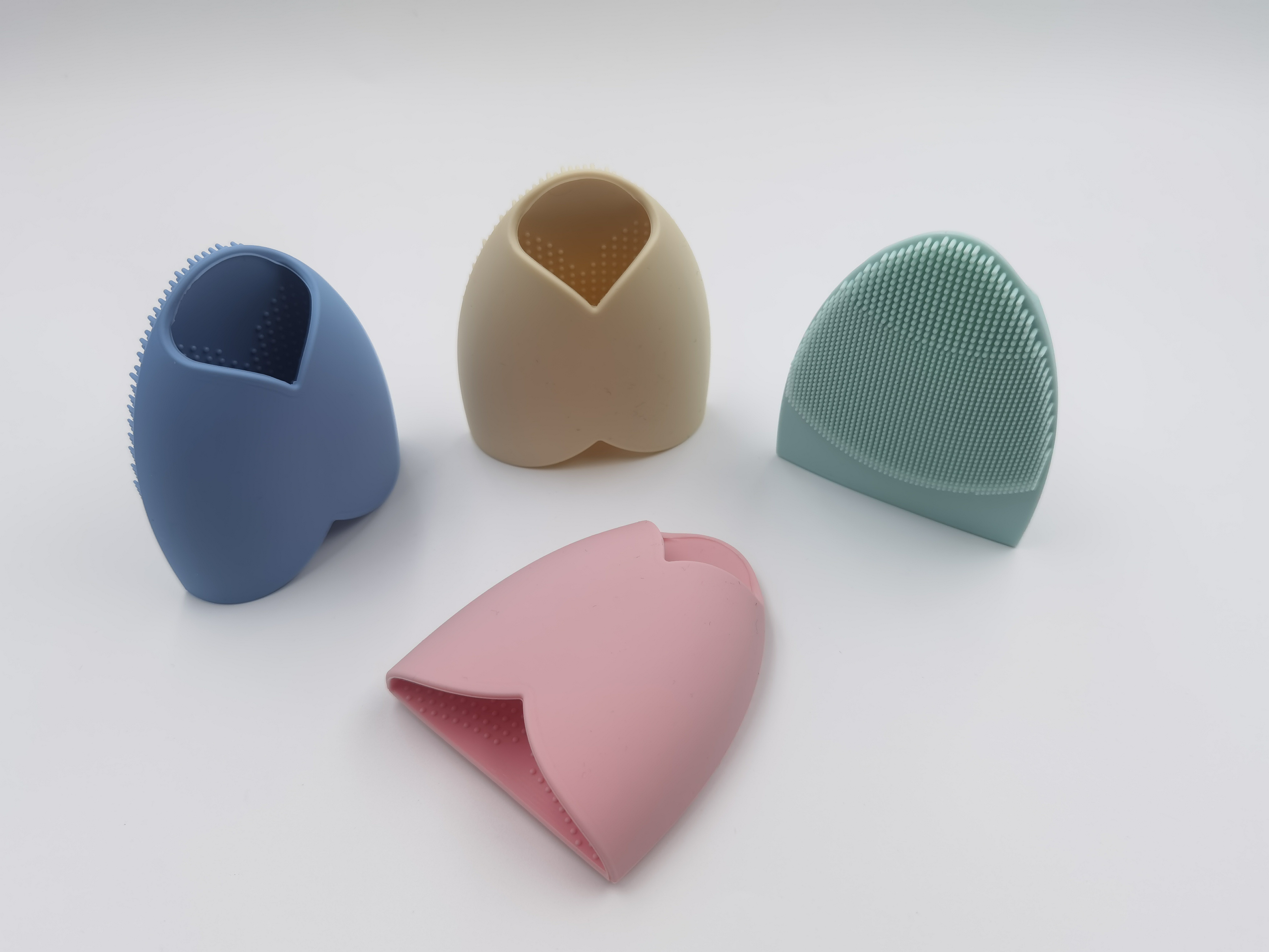 Silicone face brush