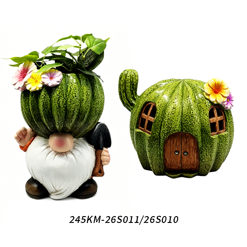 Polyresin with garden decoration
