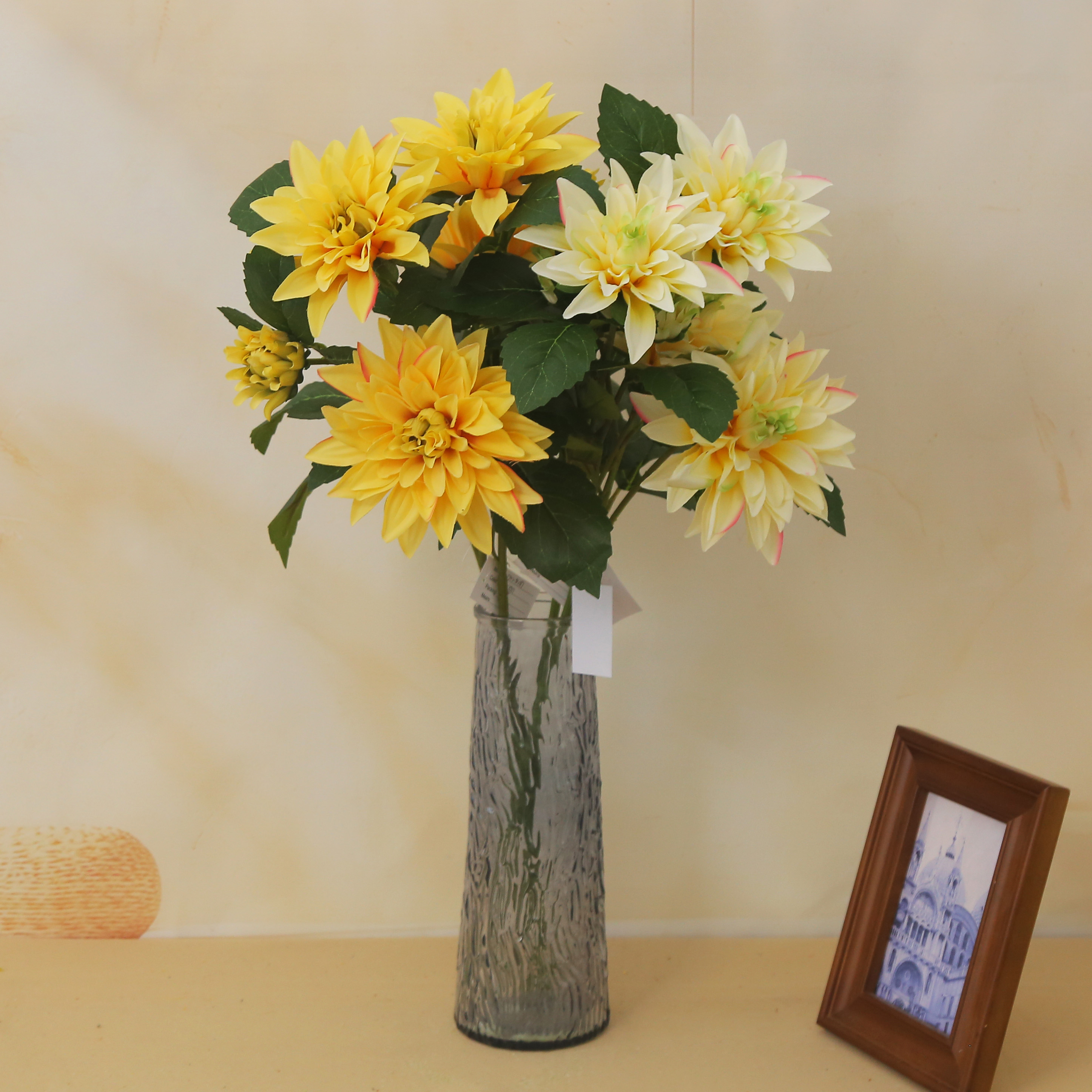 Dahlia Single Stem